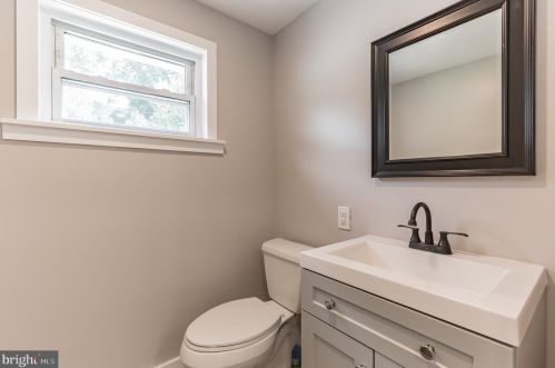 602 Salem Ave, West Deptford NJ  08096-3118 exterior