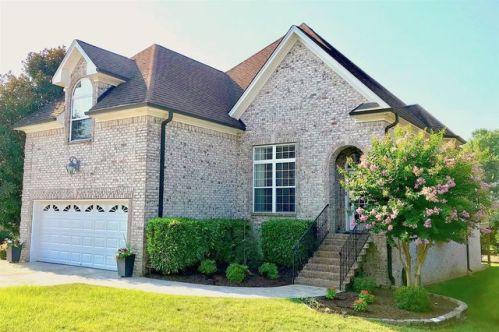 1111 Isaac Franklin Dr, Gallatin, TN 37066-7419