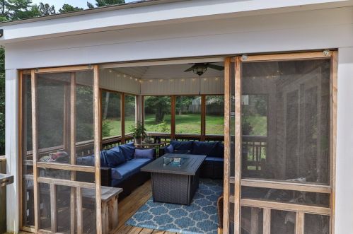 37 Howard Dr, Plymouth MA 02360-4272 exterior