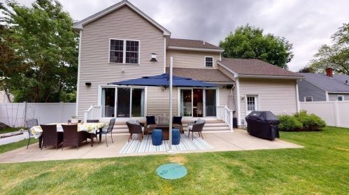 32 Eames St, North Reading MA 01864-2116 exterior