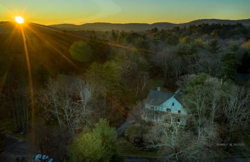 59 Crestview Rd, Milton MA 02186-3648 exterior