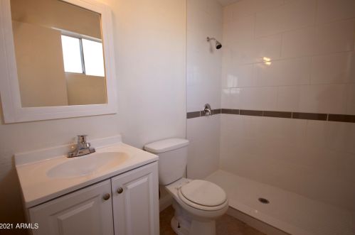 2007 56 Ave, Phoenix AZ 85031-2514 exterior