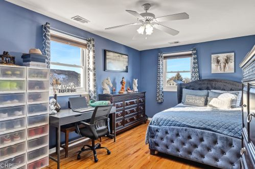 2614 Oak Park Ave, Forest View IL 60402-2533 exterior