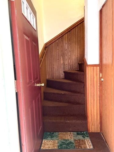 249 Griffin St, Fall River MA 02724-2735 exterior