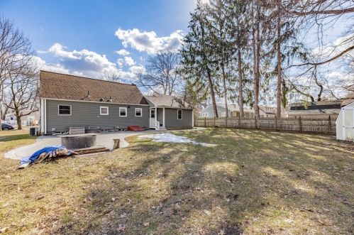 163 Florida Dr, Agawam MA 01001-3516 exterior