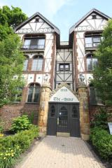 2753 Euclid Heights Blvd, Cleveland OH  44106-2812 exterior