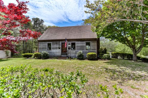 105 Orleans Rd, Chatham, MA 02633-2827