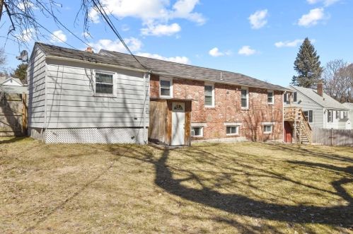 98 Kenberma Rd, Worcester MA 01604-5308 exterior