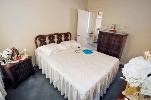 10 Viall St, New Bedford MA 02744-2505 exterior