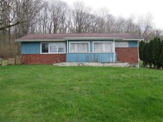 27 Marion Dr, Zelienople, PA 16063-9706