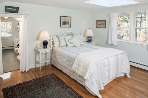 64 Cushing Hl Rd, Hingham MA exterior