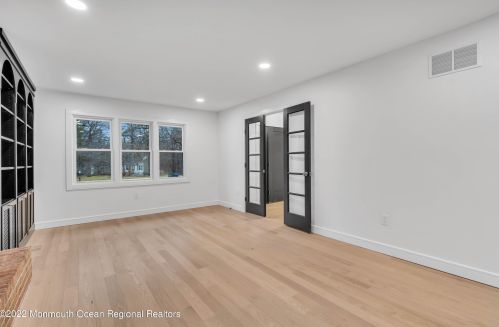 722 Green Valley Rd, Jackson Twp NJ  08527-2942 exterior