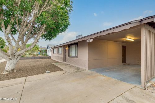 1123 El Camino Dr, Phoenix AZ 85051-4628 exterior