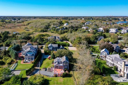 65 Morris Is Rd, Chatham MA 02633-2526 exterior