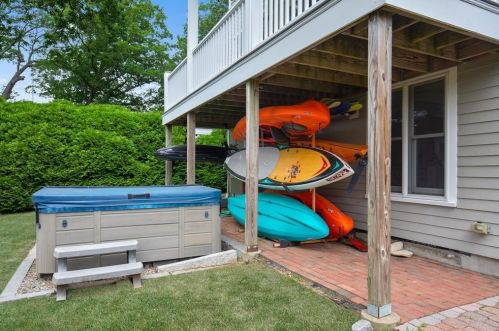 6 Chestnut Rd, Hingham MA 02043-1415 exterior