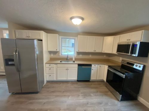 21 Sigel St, Worcester MA 01610-1824 exterior