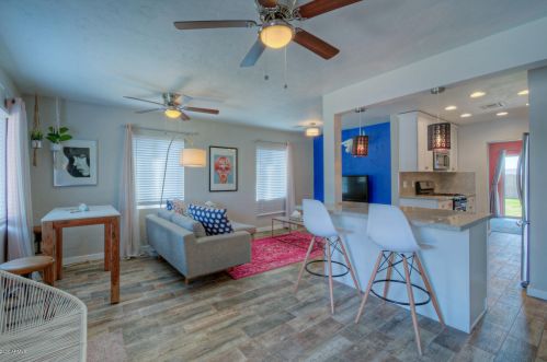 1705 Campbell Ave, Phoenix AZ  85015-3830 exterior