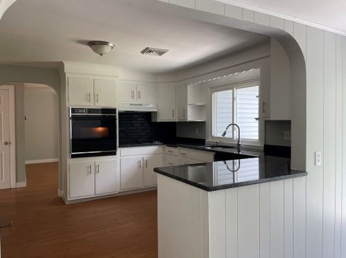 6 Elmhurst St, Taunton MA  02780-3307 exterior