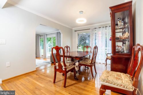 237 Elm Ave, West Deptford NJ 08051-1506 exterior