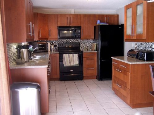 55 Sheri Ln, Agawam, MA 01001-3700