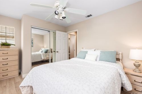 12 Bayfield, Irvine CA 92614-7907 exterior