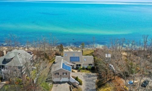 8 Old County Rd, Plymouth MA  02360-1420 exterior