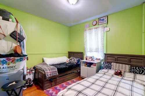 16 Harlow St, Worcester MA 01605-3321 exterior