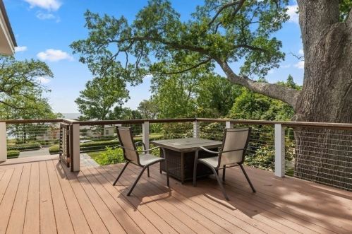 20 Phillips Ave, Rockport MA  01966-1144 exterior