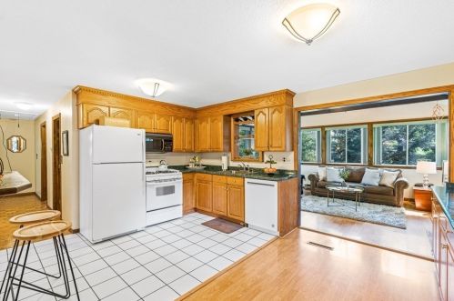 229 C St, Dracut MA 01826-2156 exterior