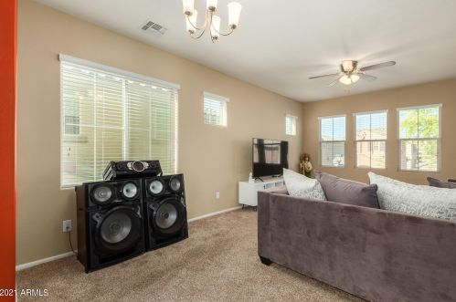 1947 77th Gln, Phoenix AZ  85035-5061 exterior