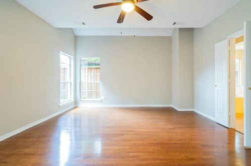 14593 Parker Ct, Addison TX 75001-7971 exterior