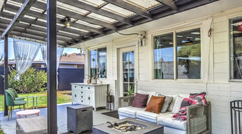 1819 45th St, Phoenix AZ 85032-2387 exterior