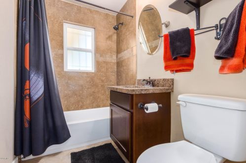 2345 Earll Dr, Phoenix AZ 85012-2632 exterior