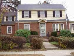 32 Harvard St, Newton, MA 02460-2031