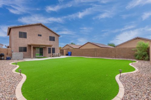 1818 63rd Dr, Phoenix AZ  85043-5748 exterior