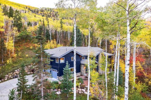 2505 Bear Holw Dr, Park City UT 84098-8524 exterior