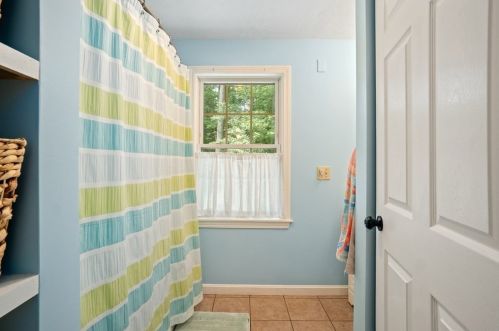 181 Floral St, Shrewsbury MA  01545-3246 exterior