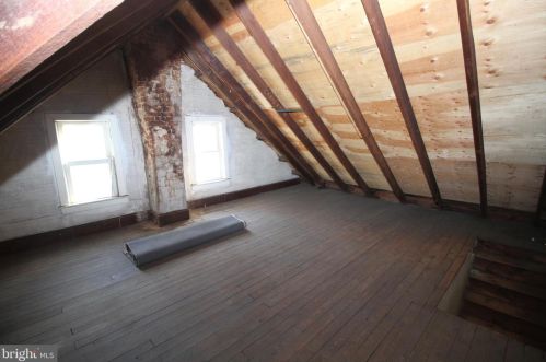 41 Paxson Ave, Trenton NJ 08690-1912 exterior