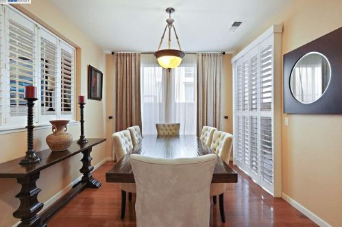 2349 Pacifica Ct, San Leandro CA 94577 exterior