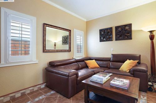 2349 Pacifica Ct, San Leandro CA 94577 exterior