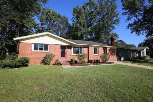 228 Saxon Dr, Birmingham, AL 35209-6416