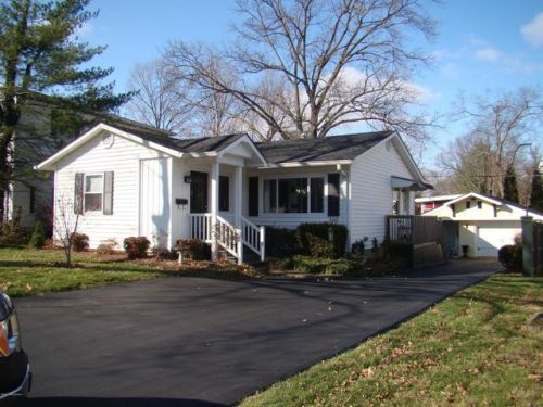 3010 Lynnwood Way, Louisville KY  40299-3102 exterior