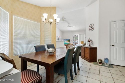 3856 Acoma Dr, Phoenix AZ 85032-4897 exterior