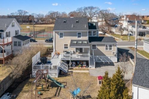 12 Narragansett Rd, Quincy MA 02169-2453 exterior