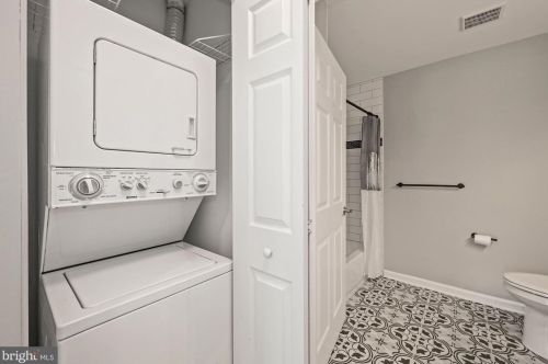 1162 Tristram Cir, West Deptford NJ  08051-2239 exterior