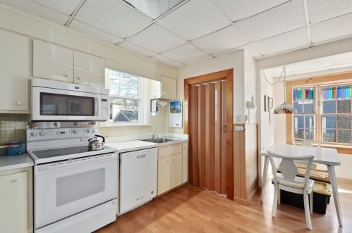 200 St, Weymouth MA 02191-1846 exterior