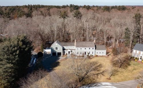 8 Captain Thomson Ln, Hingham MA 02043-3459 exterior