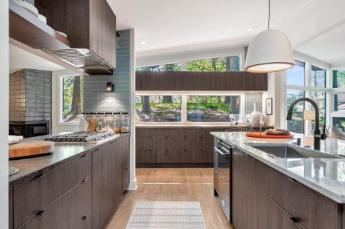 1506 Brook Valley Ln, Atlanta GA  30324-3212 exterior