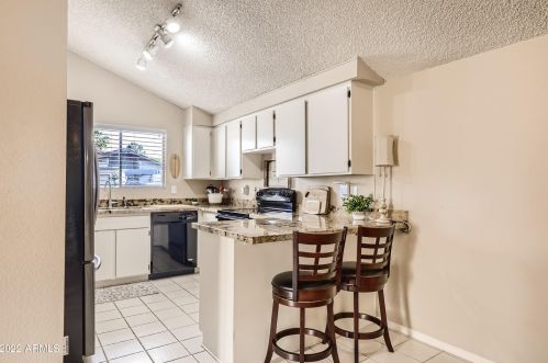 2916 Altadena Ave, Phoenix AZ 85029-3403 exterior