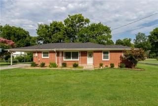 1070 Spencer Ave, Gallatin, TN 37066-3942